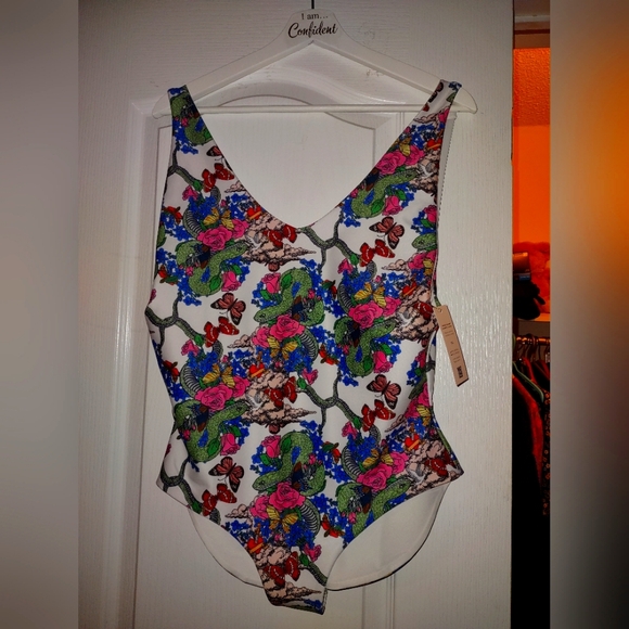 londre Other - Vibrant one piece bathing suit